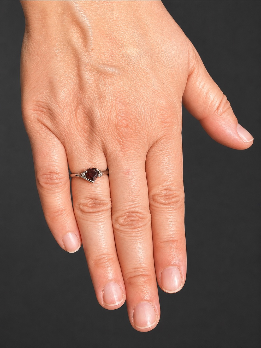 10K White Gold Lab-Created Garnet & Diamond Ring Size 6.5 – 1.8g